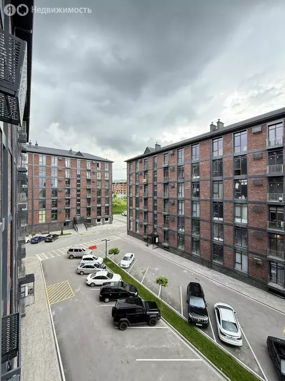 3-комнатная квартира: Нальчик, улица Тарчокова, 125Б (74.31 м) - Фото 1