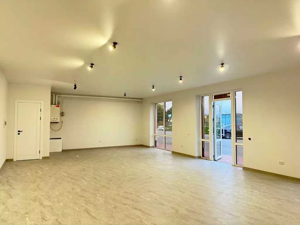 Офис в Кабардино-Балкария, Нальчик ул. Шогенова (65 м) - Фото 2