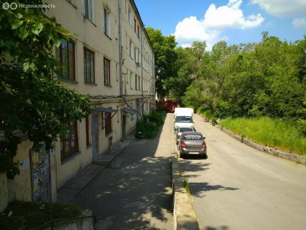 3-комнатная квартира: Челябинск, Российская улица, 37 (57.4 м) - Фото 0