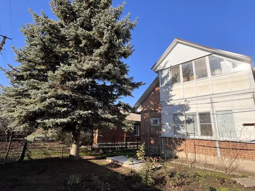 Дом в Ростовская область, Неклиновский район, Новобессергеневское ... - Фото 1