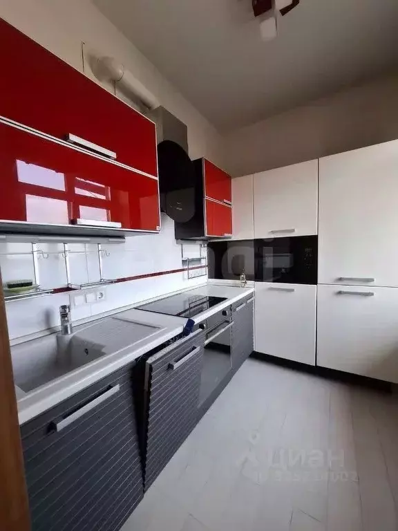 3-к кв. Московская область, Красногорск Опалиха мкр, ул. Дежнева, 6 ... - Фото 0