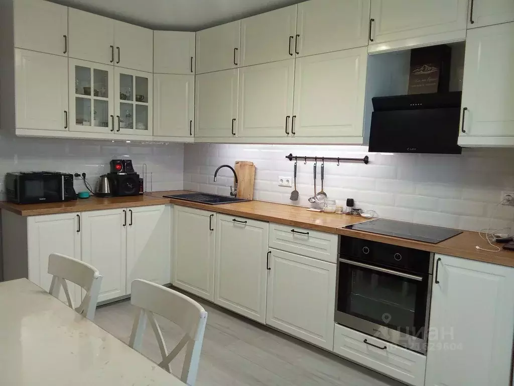 3-к кв. Ростовская область, Батайск ул. Половинко, 280/3к2 (72.0 м) - Фото 0