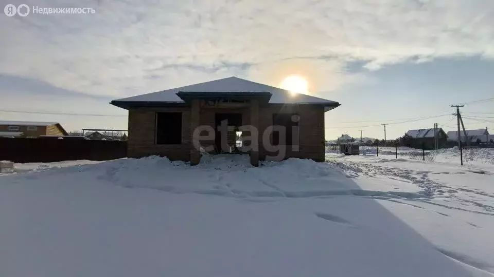 Дом в село Большая Шильна, Камская улица (130 м) - Фото 1