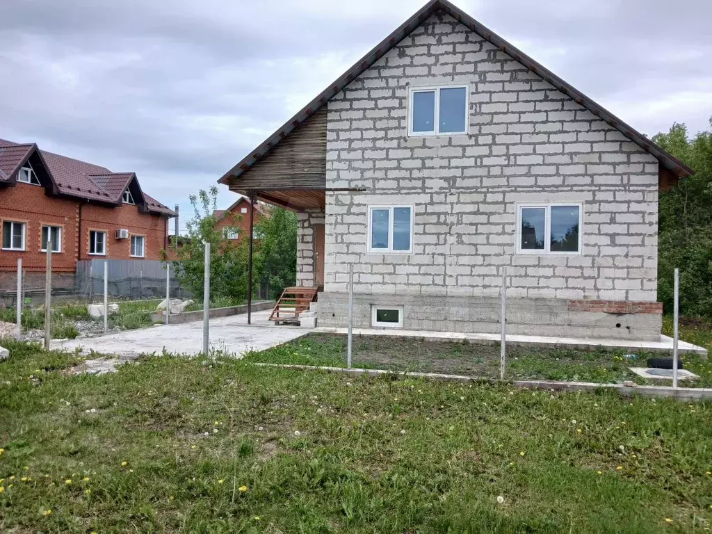 Дом 180 м на участке 10 сот. - Фото 0