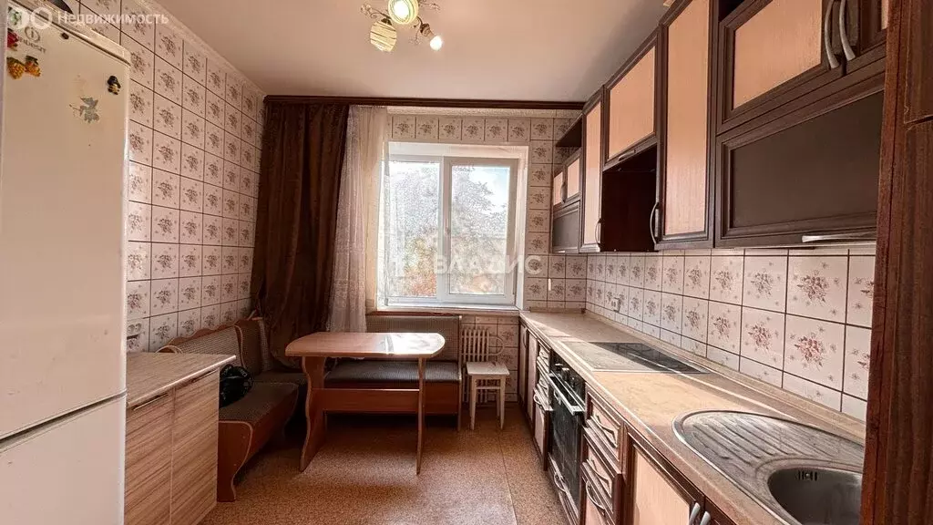3-комнатная квартира: Старый Оскол, микрорайон Зелёный Лог, 1 (62.4 м) - Фото 1
