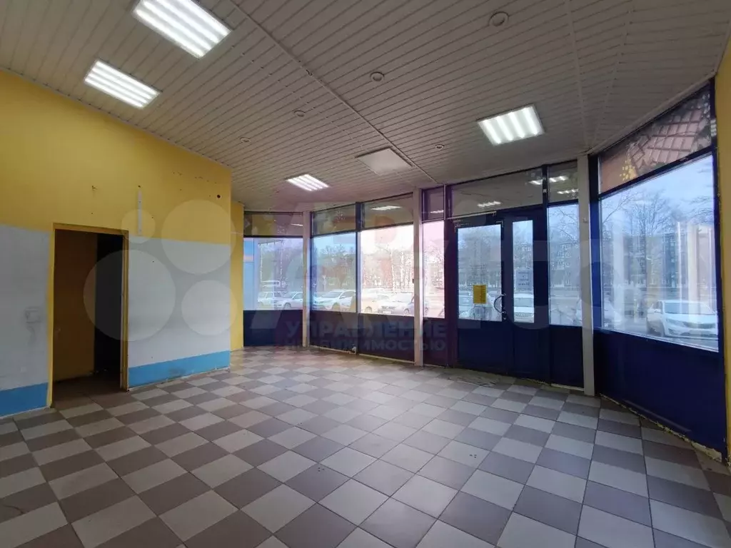 Яркая локация — панорама, парковка, готовый поток клиентов - Фото 0