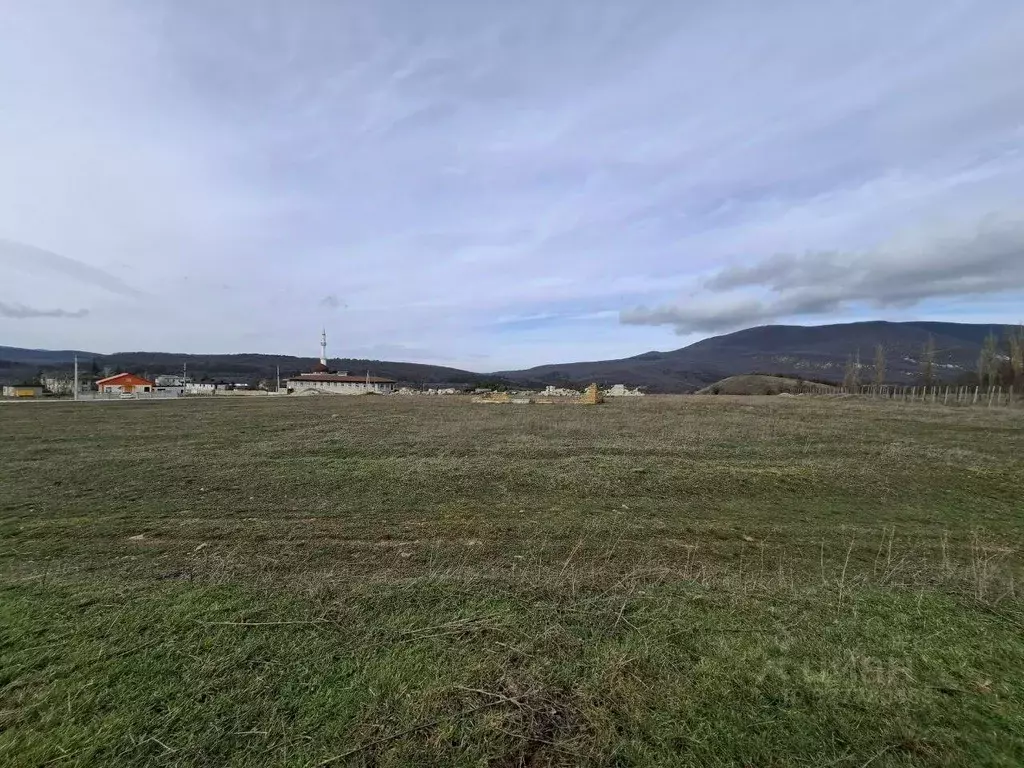 Участок в Крым, Белогорский район, с. Земляничное  (12.0 сот.) - Фото 1