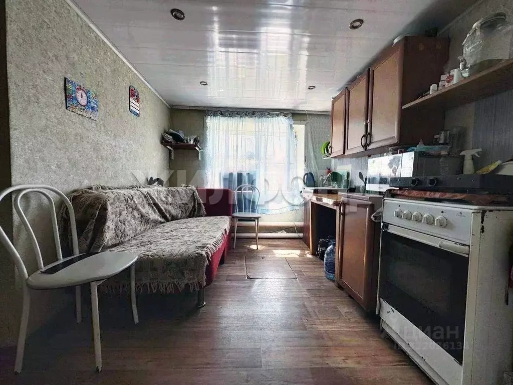 Дом в Новосибирская область, Колывань рп ул. Карла Маркса (49 м) - Фото 1