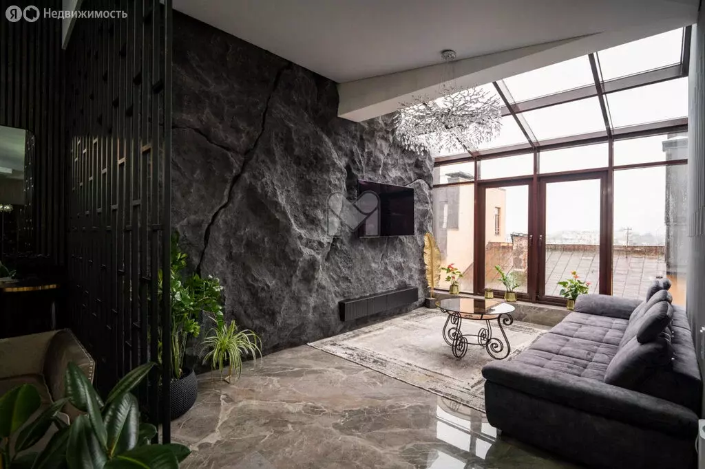 Квартира-студия: Санкт-Петербург, улица Чайковского, 61 (351.6 м) - Фото 2