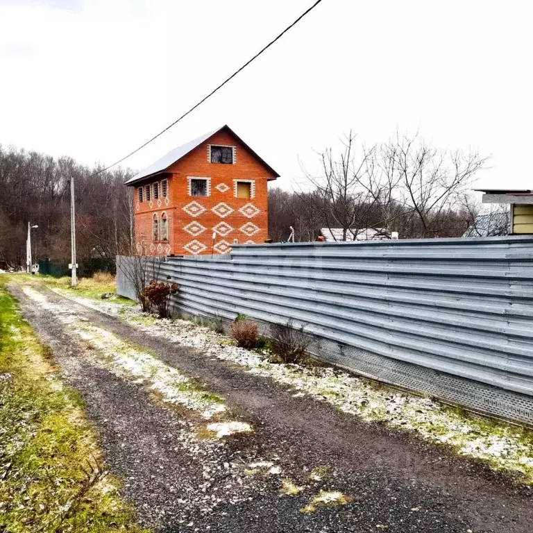Дом в Калужская область, Жуковский муниципальный округ, Троицкое ... - Фото 1
