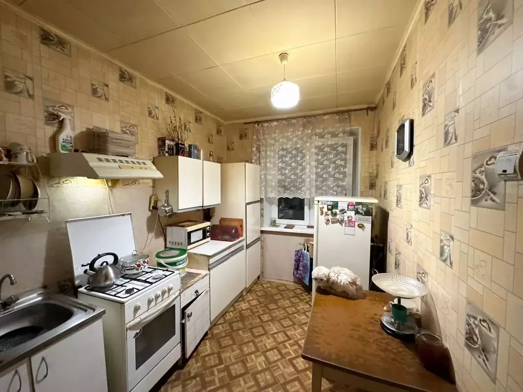 3-к кв. Ленинградская область, Тихвин 5-й мкр, 31 (66.0 м) - Фото 1