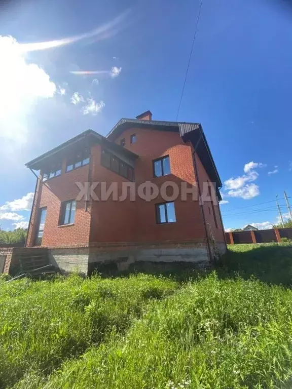 Дом в Тульская область, Новомосковск ул. Зелинского (291 м) - Фото 1