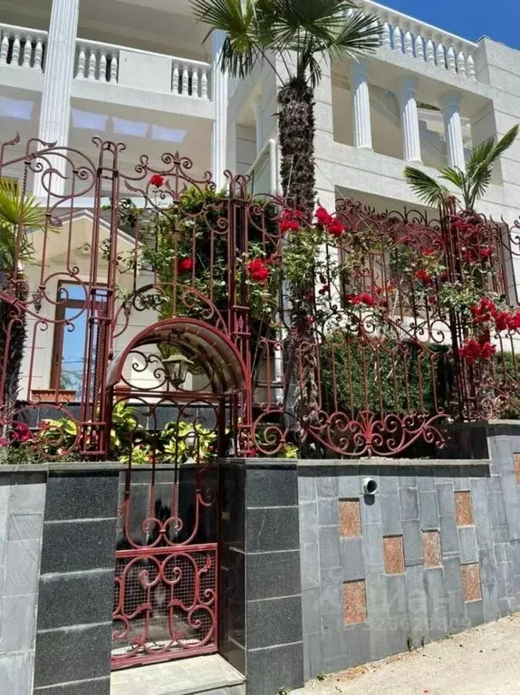 Дом в Крым, Ялта муниципальный округ, Береговое пгт ул. Кипарисная, 36 ... - Фото 0