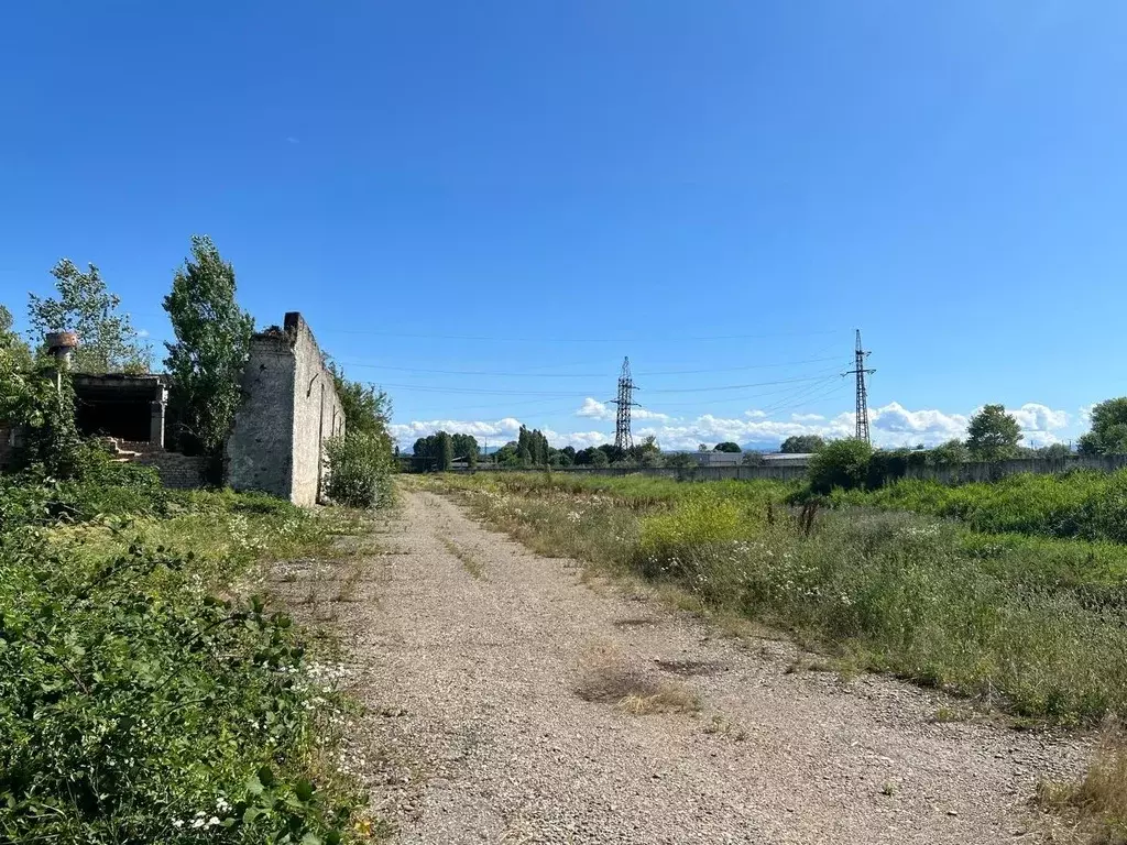 Помещение свободного назначения в Краснодарский край, Апшеронск ул. ... - Фото 2