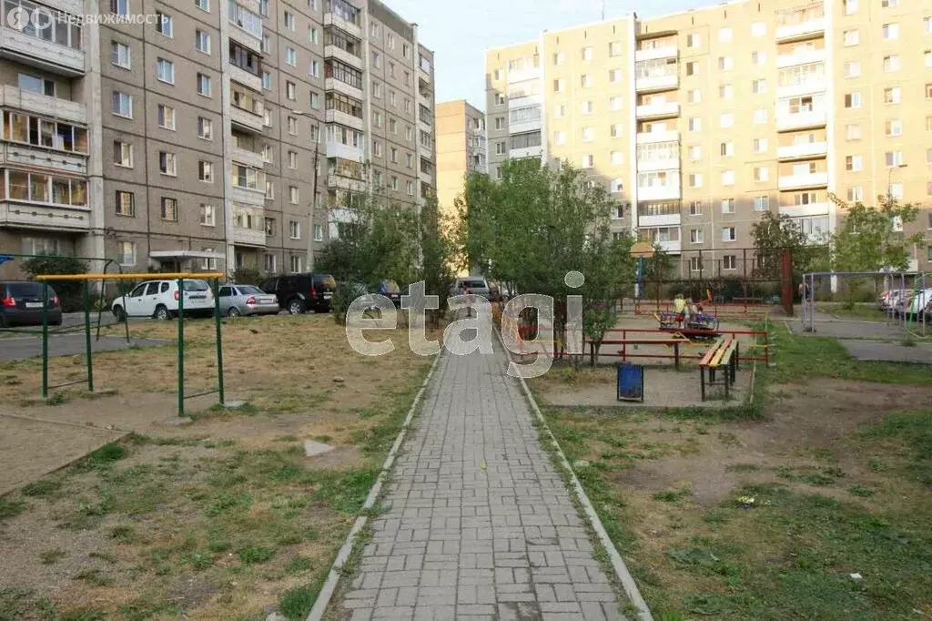 3-комнатная квартира: Нижний Тагил, Ленинградский проспект, 4 (68.5 м) - Фото 2