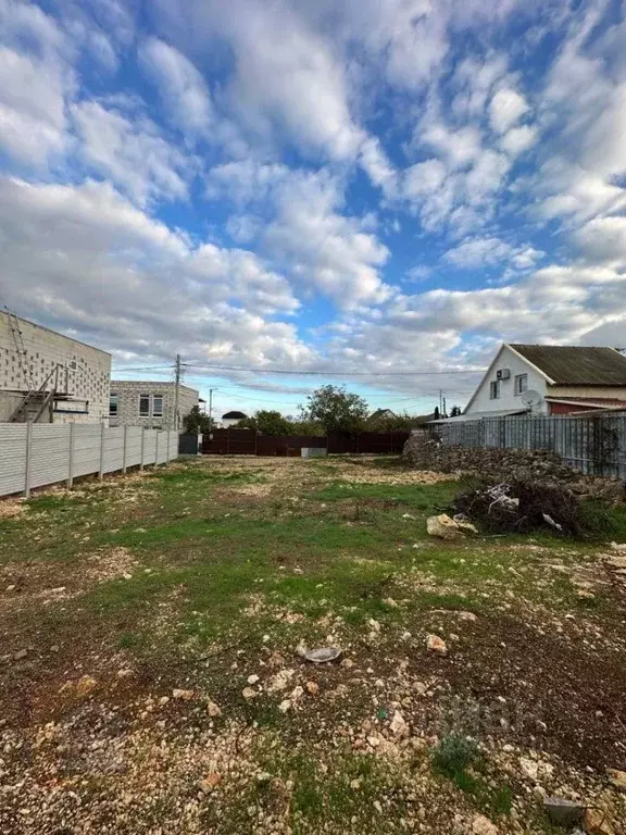 Участок в Севастополь ш. Фиолентовское, 98 (4.0 сот.) - Фото 1