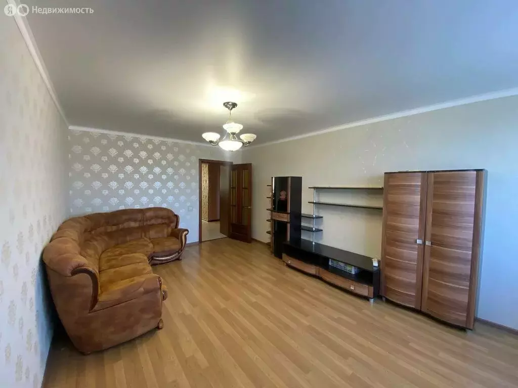 3-комнатная квартира: Феодосия, улица Володарского, 15А (79.9 м) - Фото 2