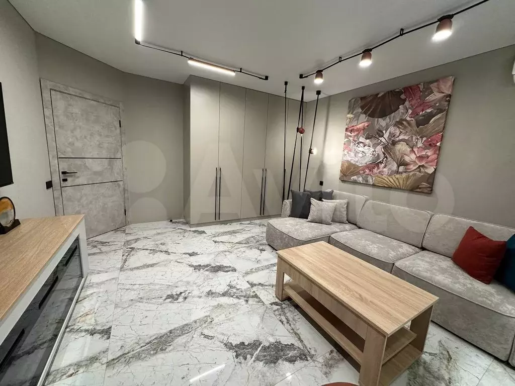 2-к. квартира, 70 м, 2/9 эт. - Фото 1