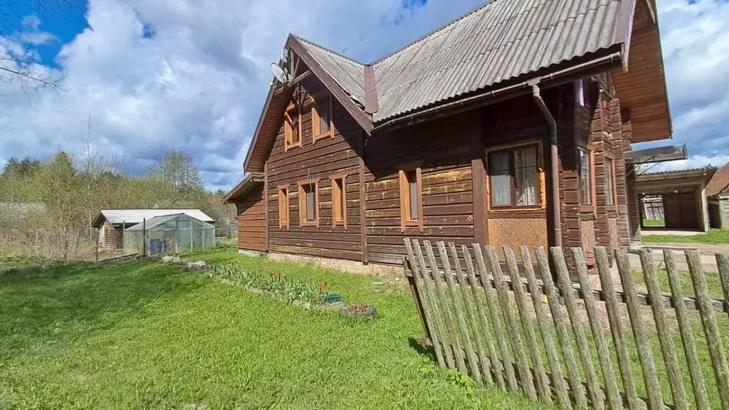 Дом в Псковская область, Псковский район, Середкинская волость, с. ... - Фото 0
