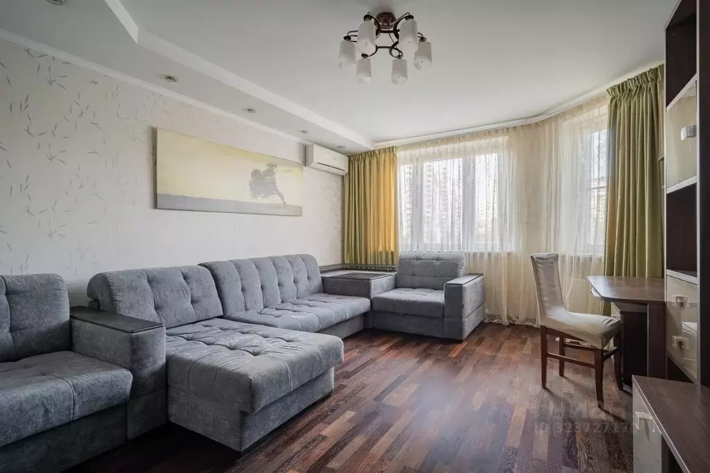 2-к кв. Москва Симферопольский бул., 24К1 (60.4 м) - Фото 0