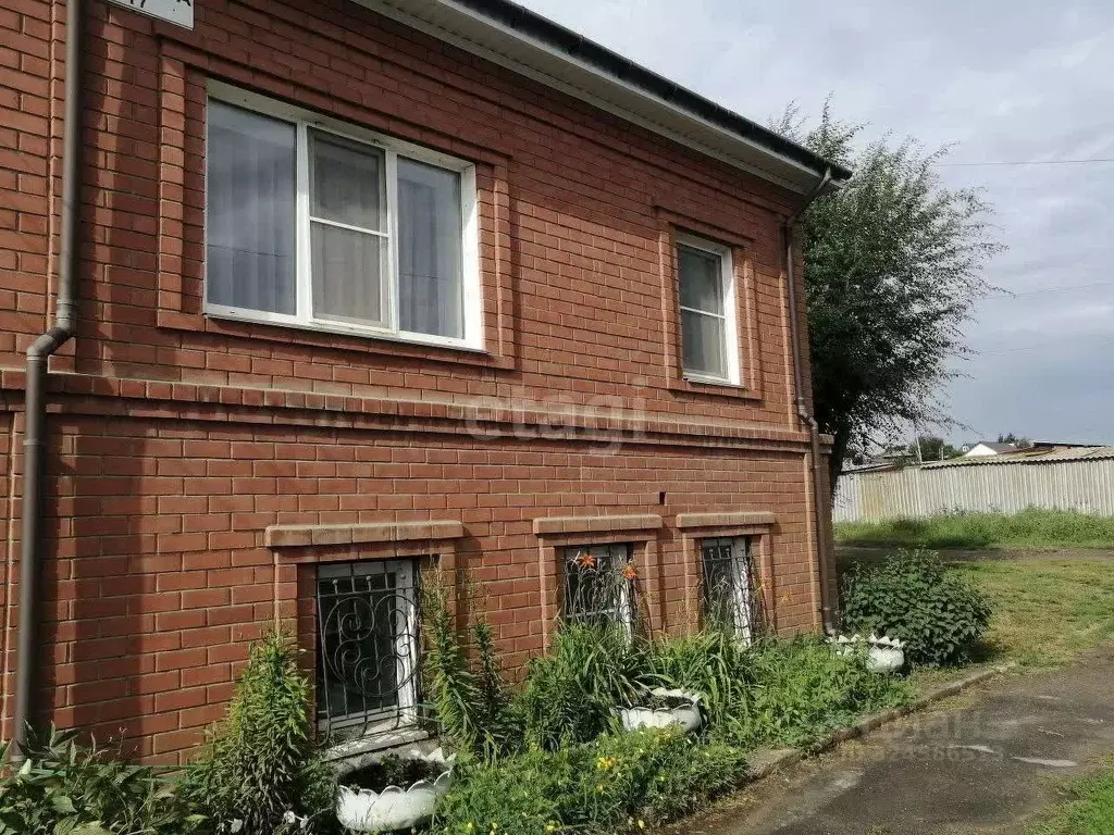 Дом в Челябинская область, Троицк ул. Имени В.И. Чапаева, 17 (106 м) - Фото 1