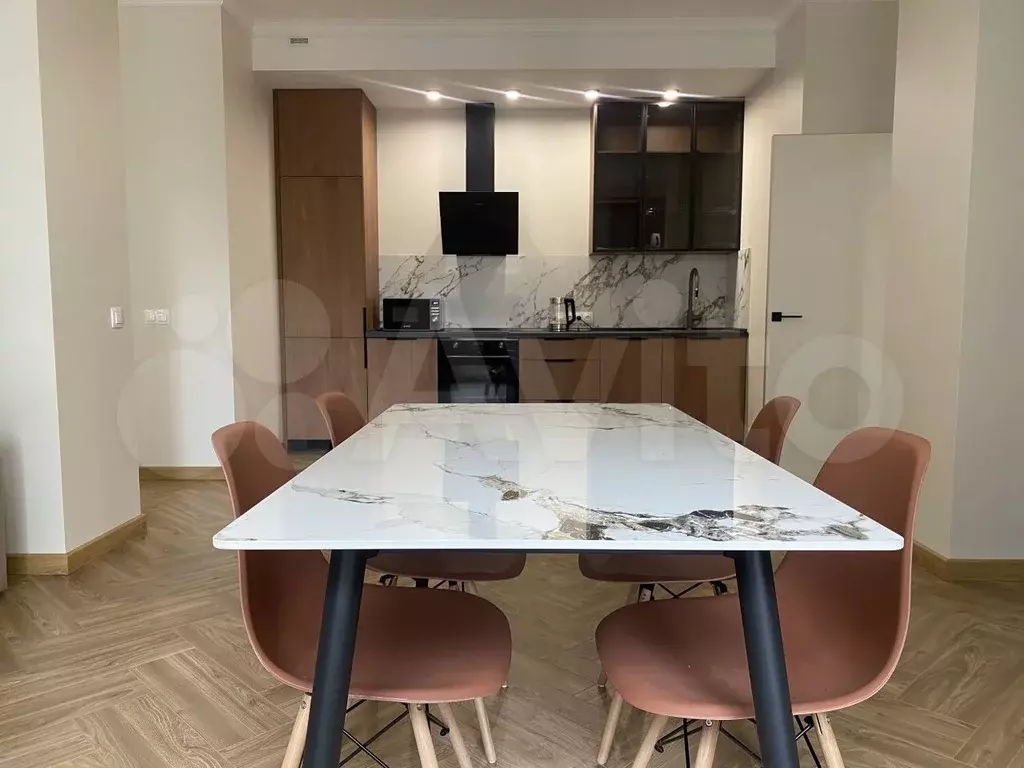 2-к. квартира, 80 м, 2/20 эт. - Фото 0