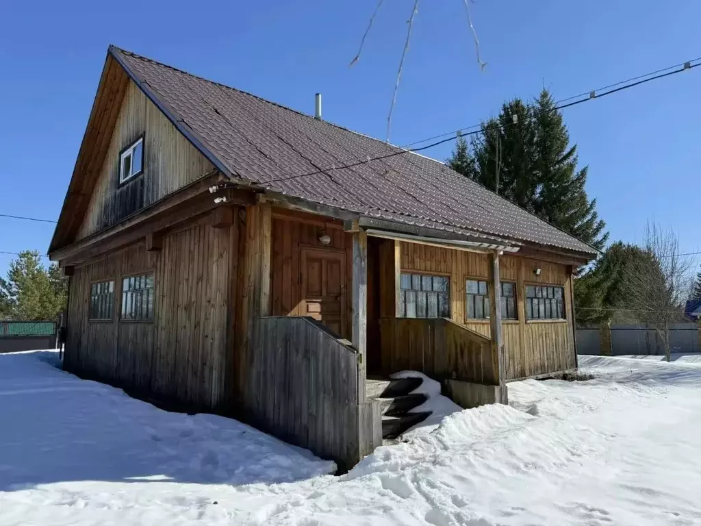 Дом в Башкортостан, Иглинский район, Надеждинский сельсовет, д. ... - Фото 1