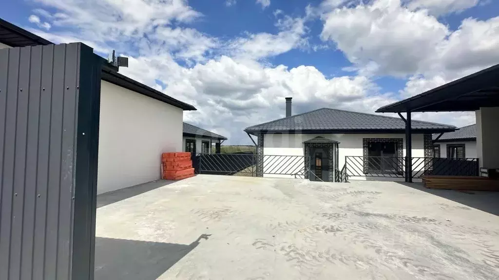 Дом в Крым, Симферопольский район, с. Урожайное ул. 40 лет Победы (93 ... - Фото 2