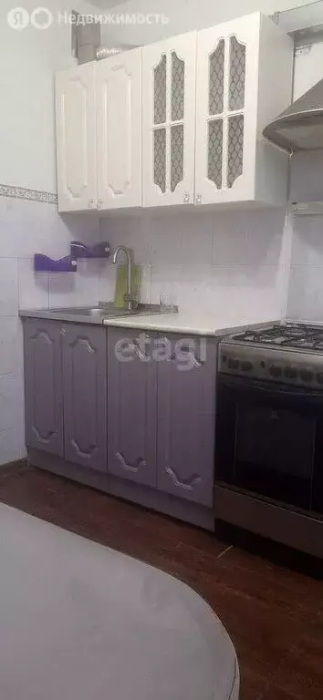 3-комнатная квартира: Омск, улица Ватутина, 28 (65.6 м) - Фото 1