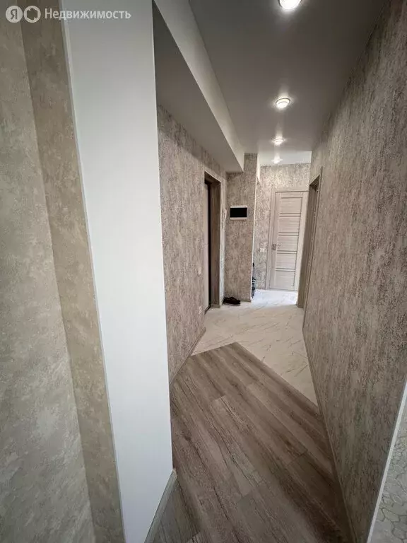 3-комнатная квартира: Орёл, площадь Поликарпова, 10 (55 м) - Фото 1