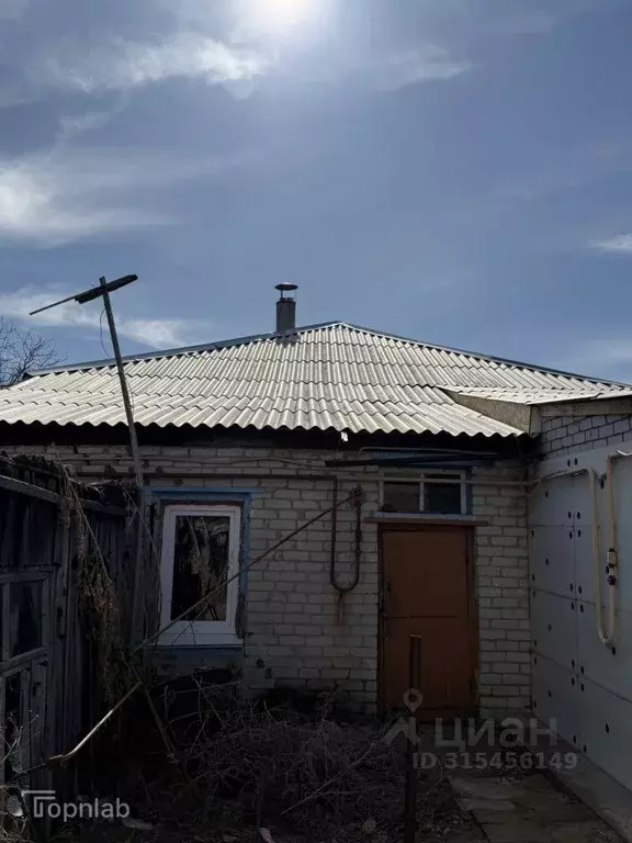 Дом в Волгоградская область, Дубовка ул. Имени Гагарина (66 м) - Фото 1