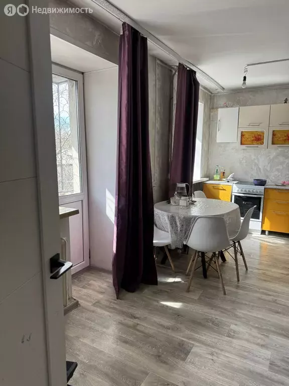 2-комнатная квартира: Кызыл, улица Кочетова, 104 (42 м) - Фото 0