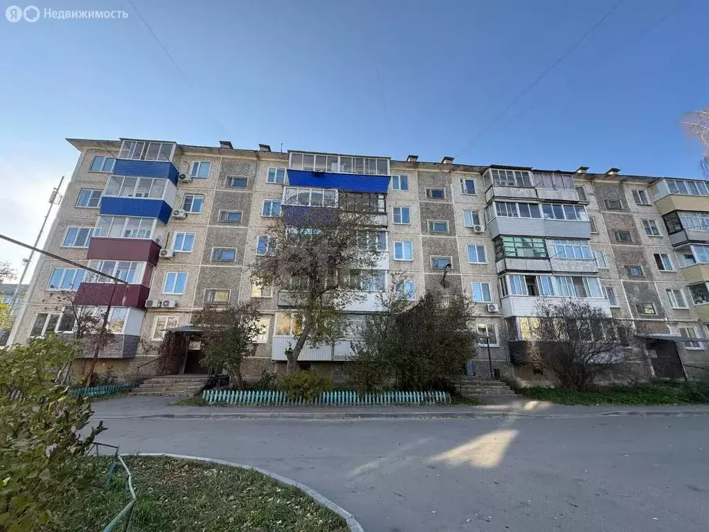 3-комнатная квартира: Шадринск, улица Ефремова, 22 (47.5 м) - Фото 1