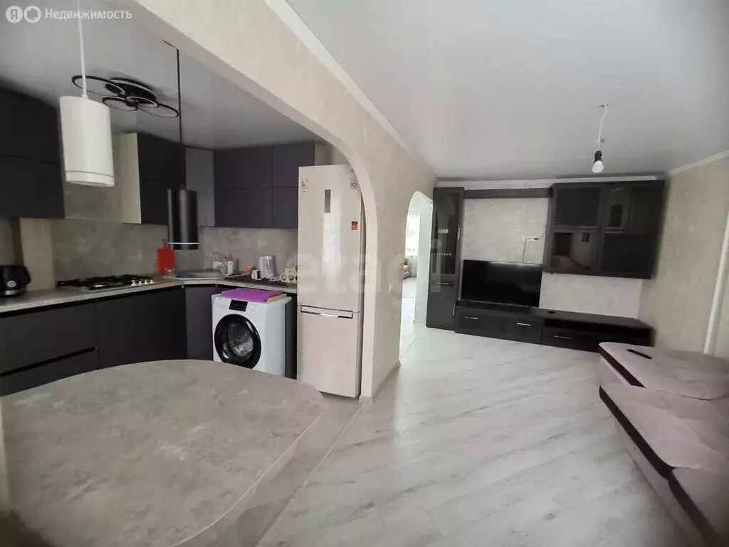 3-комнатная квартира: Богородицк, микрорайон Западный, 16 (61.7 м) - Фото 1