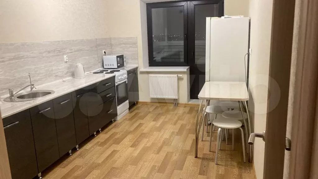 2-к. квартира, 64 м, 15/17 эт. - Фото 0