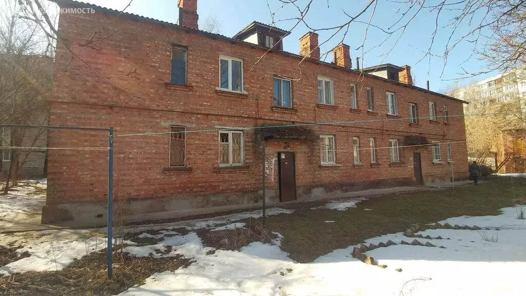 3-комнатная квартира: Смоленск, улица Черняховского, 26Б (56 м) - Фото 1