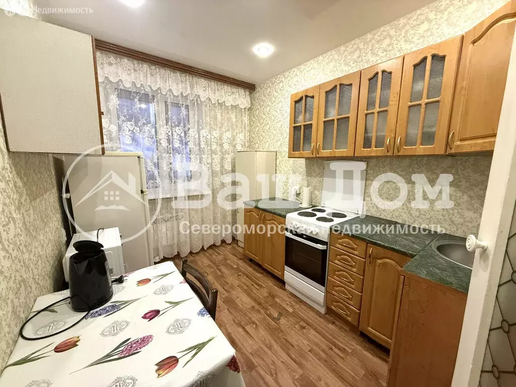 1-комнатная квартира: Североморск, улица Адмирала Чабаненко, 5 (35 м) - Фото 2