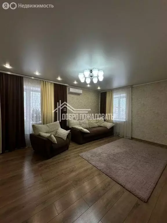 3-комнатная квартира: Черногорск, улица Генерала Тихонова, 4В (74.8 м) - Фото 1