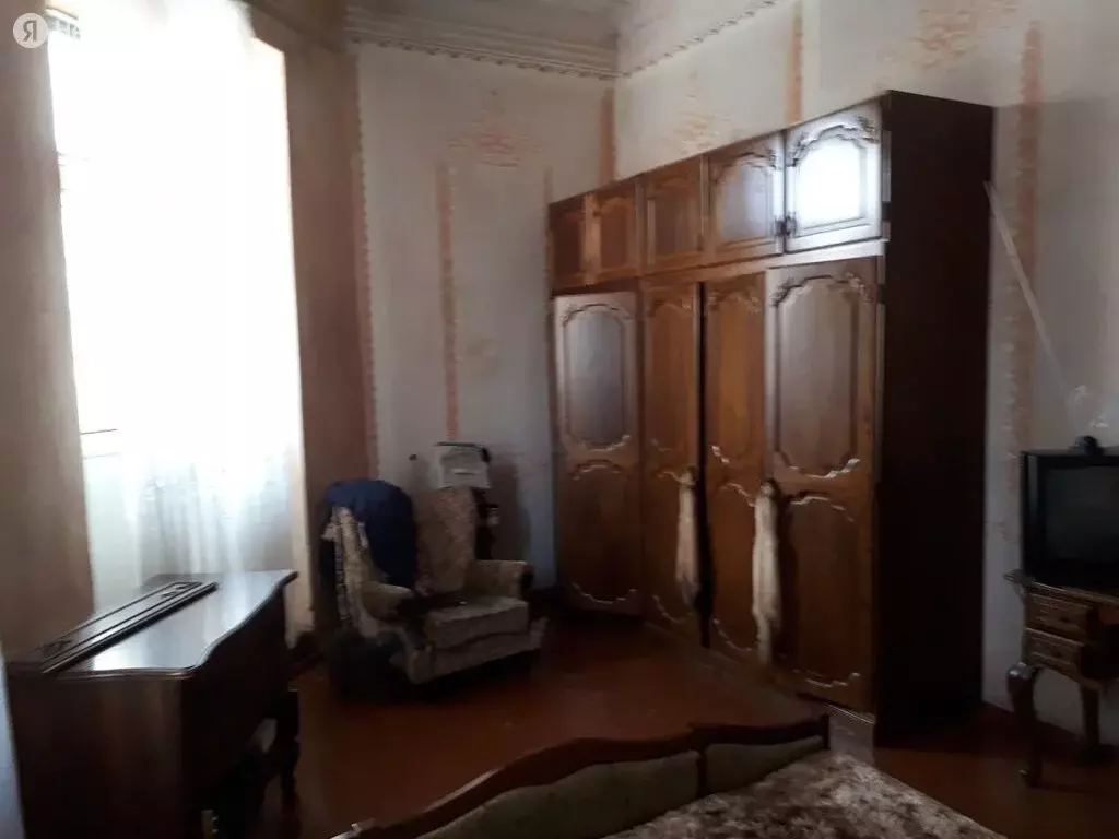 4-комнатная квартира: Владикавказ, улица Миллера, 5 (100 м) - Фото 1