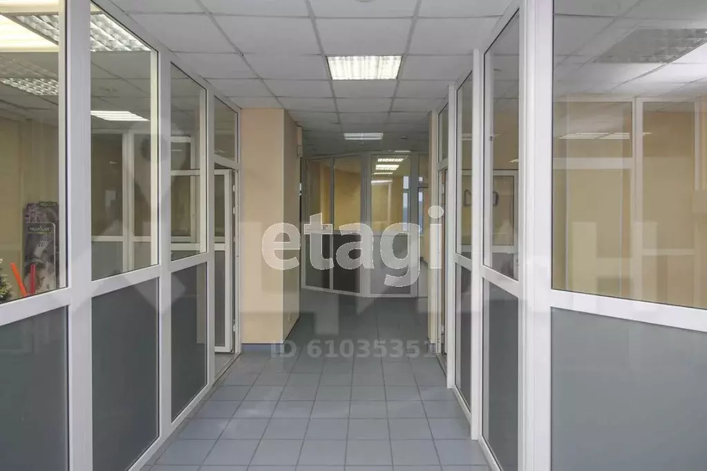 Офис в Ханты-Мансийский ао, Сургут Университетская ул. (223.9 м) - Фото 1