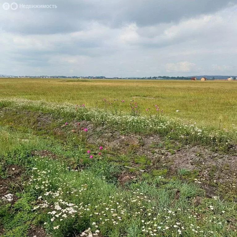 Участок в Урик, Бирюсинская улица (15 м) - Фото 0
