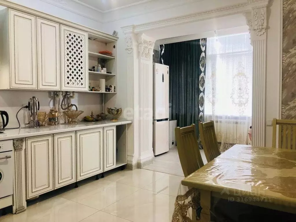 2-к кв. Карачаево-Черкесия, Черкесск ул. Космонавтов, 43Бк1 (112.0 м) - Фото 0