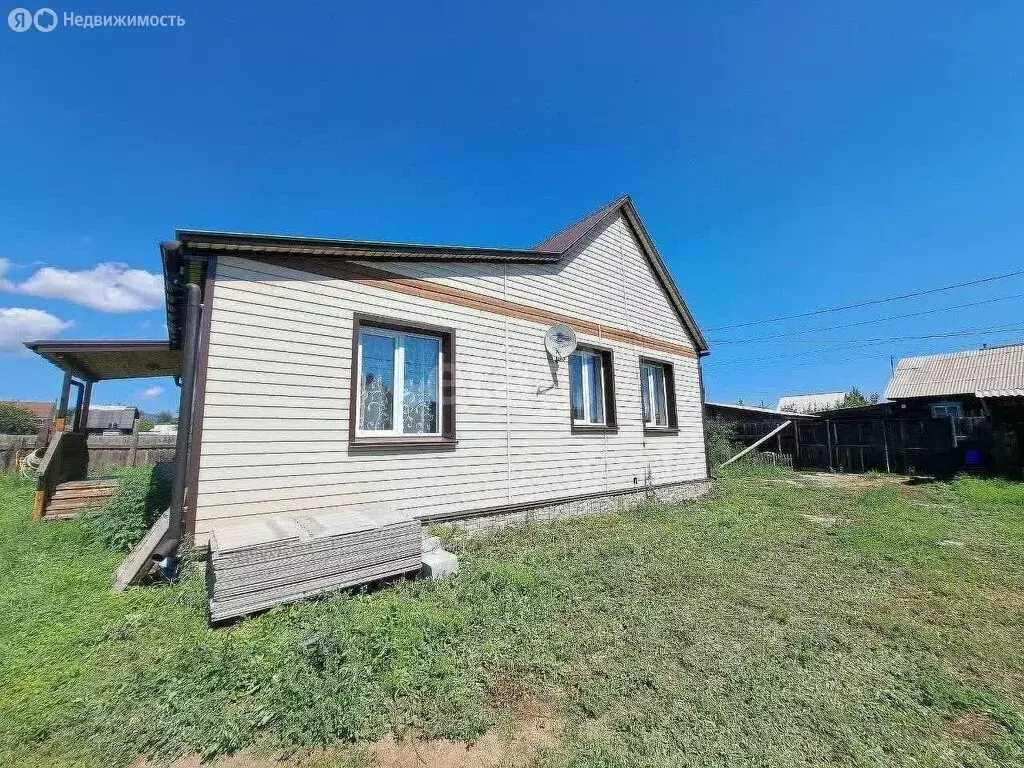 Дом в Улан-Удэ, улица Заломова (130 м) - Фото 1