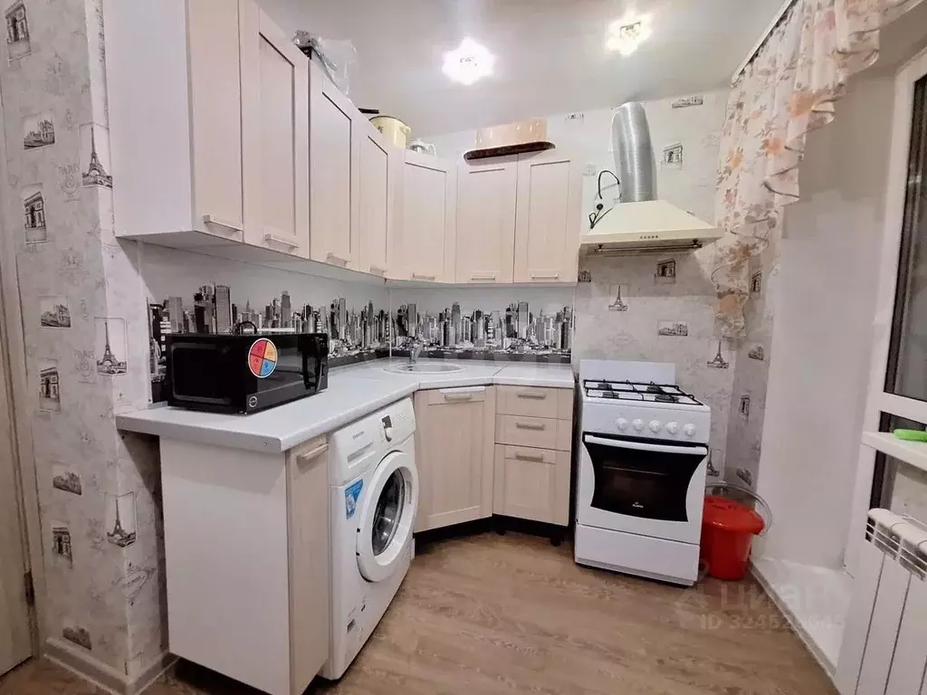 2-к кв. Саратовская область, Саратов Осенняя ул., 6а (42.1 м) - Фото 2