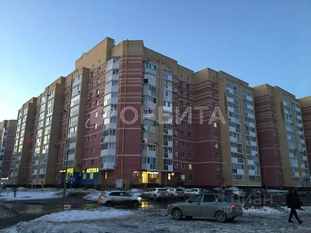 3-к кв. Тюменская область, Тюмень Кремлевская ул., 102А (75.2 м) - Фото 1