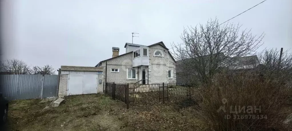 Дом в Липецкая область, с. Хлевное ул. Маршала Егорова, 12 (110 м) - Фото 0
