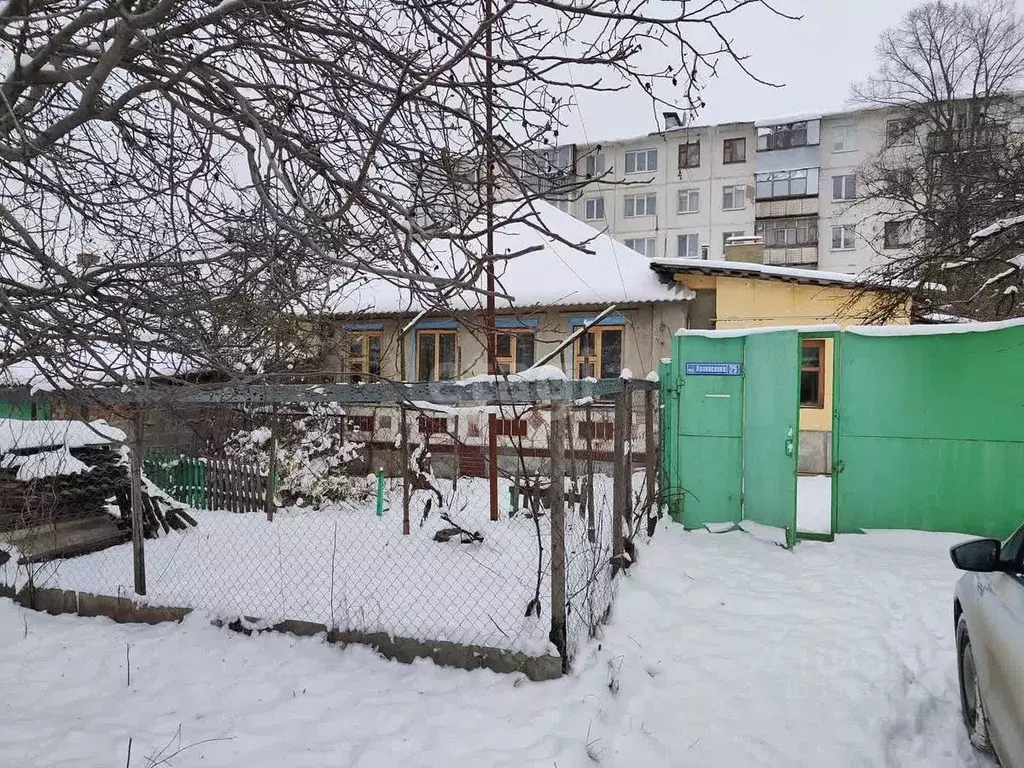 Дом в Белгородская область, Белгород пер. Апанасенко, 25 (100 м) - Фото 1