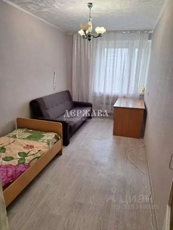 2-к кв. Белгородская область, Старый Оскол Макаренко мкр, 3 (42.0 м) - Фото 1