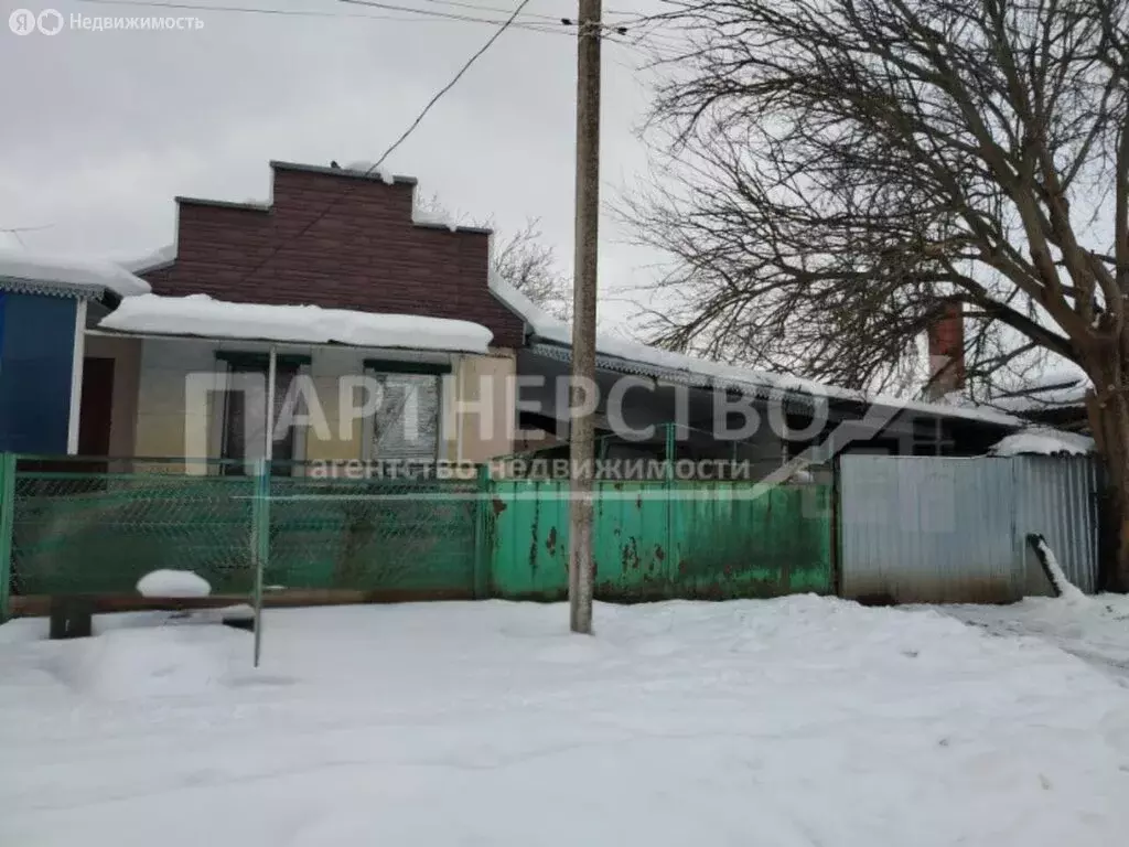 Дом в посёлок городского типа Ахтырский, улица Коммунаров (30 м) - Фото 1