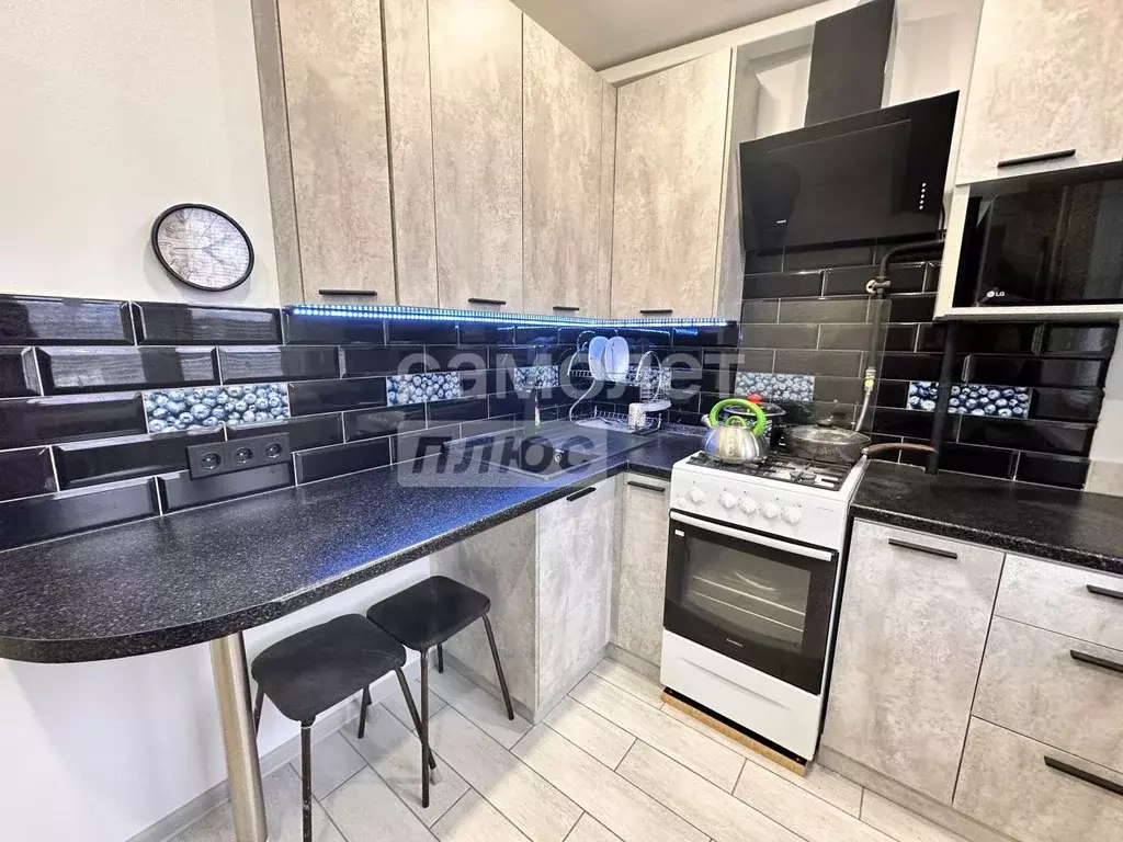 2-к кв. Московская область, Дмитров Внуковский мкр, 12 (44.0 м) - Фото 1